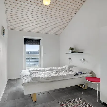 Nice Home In Tarm With Sauna *