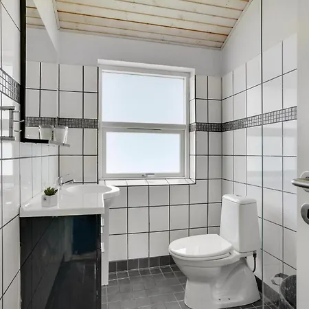 Nice Home In Tarm With Sauna 度假居 Tarm