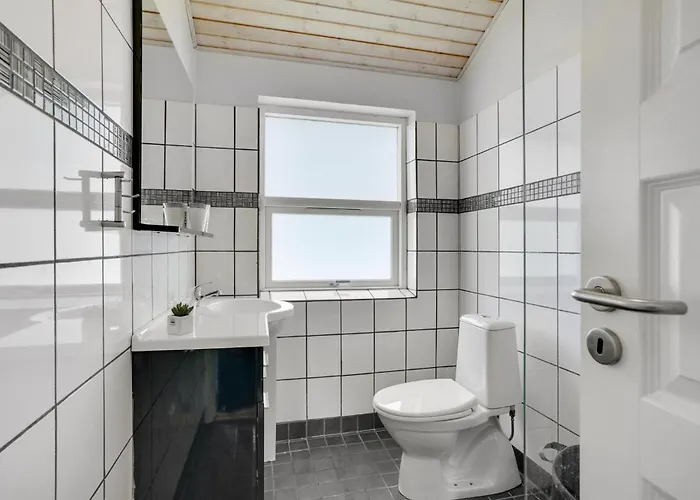 Four-bedroom In Prázdninový dům Tarm